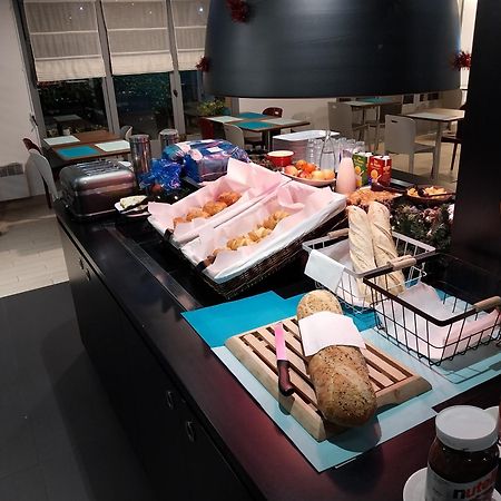 Kyriad Direct Marseille Est La Valentine 拉佩讷叙尔于沃讷 外观 照片