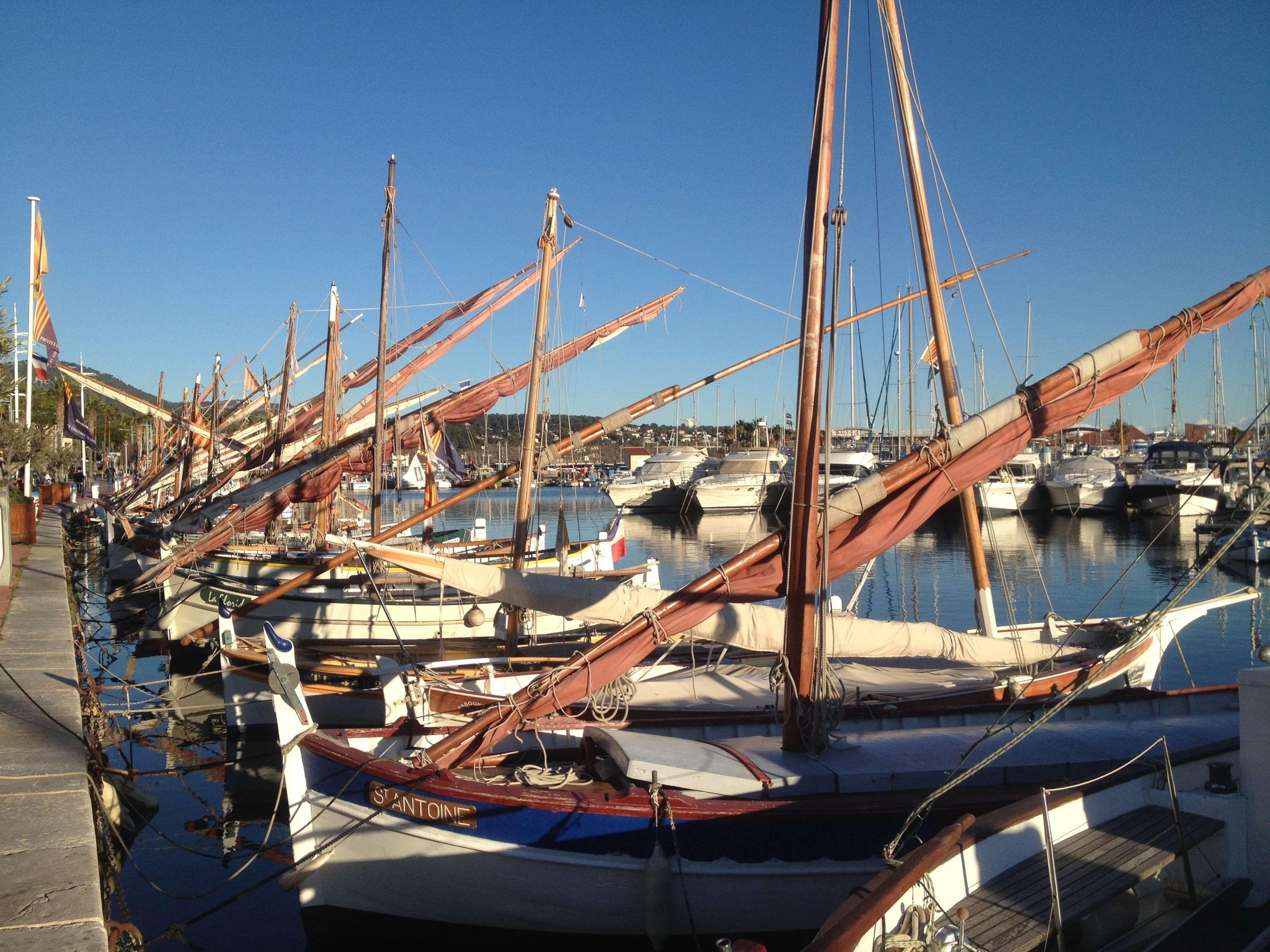 Kyriad Direct Marseille Est La Valentine 拉佩讷叙尔于沃讷 外观 照片