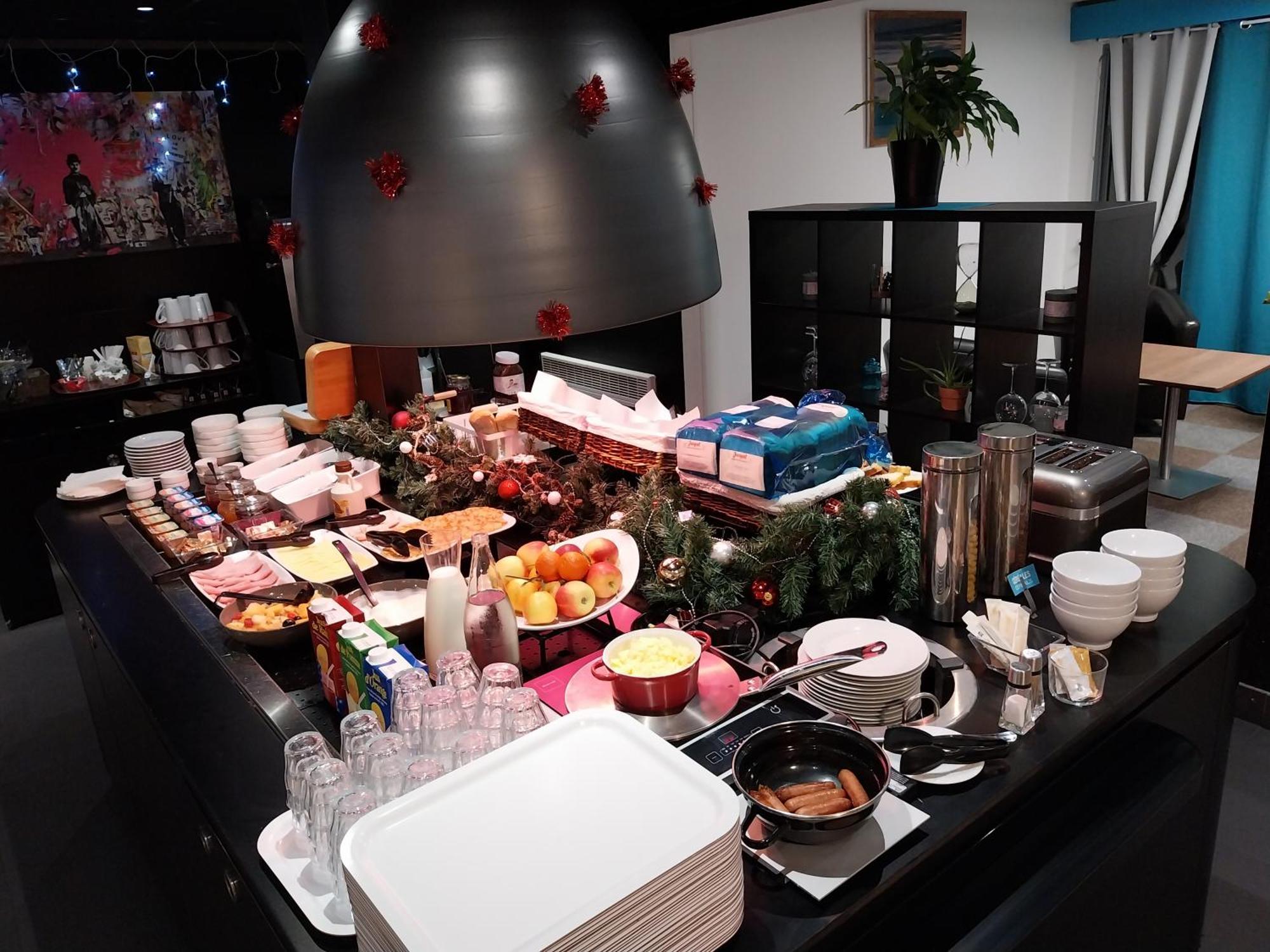 Kyriad Direct Marseille Est La Valentine 拉佩讷叙尔于沃讷 外观 照片
